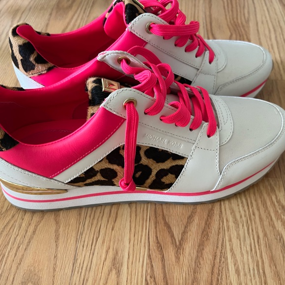 New Michael Kors sneakers! - Picture 2 of 11